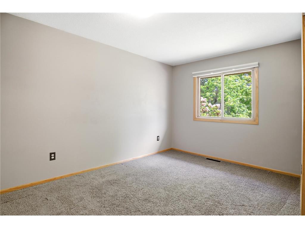 6040 111th Avenue N Champlin MN 55316 7072533 image10