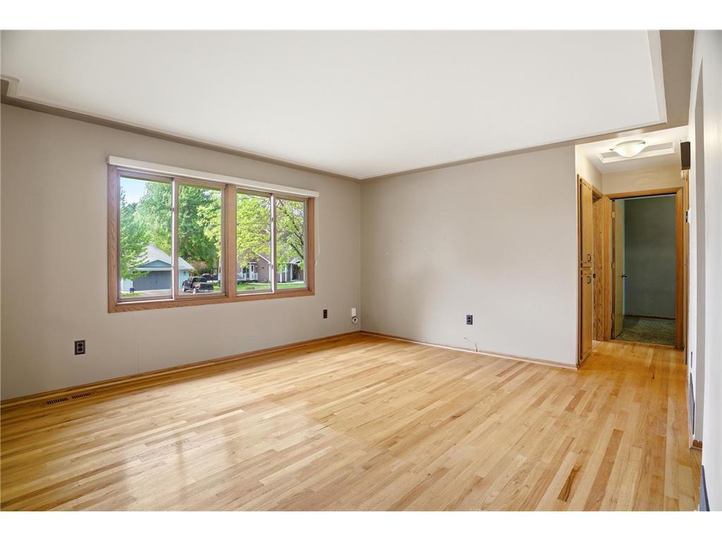 6040 111th Avenue N Champlin MN 55316 7072533 image3