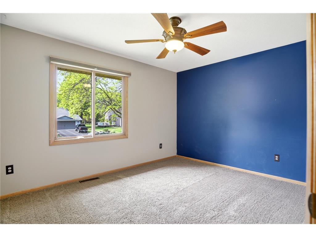 6040 111th Avenue N Champlin MN 55316 7072533 image9