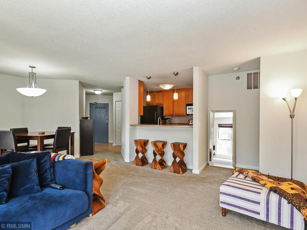 6040 Chasewood Parkway #2 Minnetonka MN 55343 6356564 image1