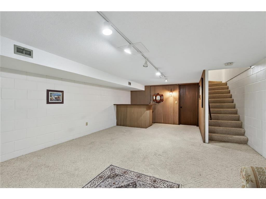 6042 Golden Valley Road Golden Valley MN 55422 7026927 image11