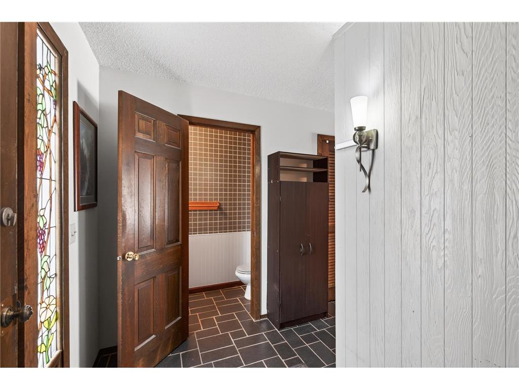 6042 Golden Valley Road Golden Valley MN 55422 7026927 image13