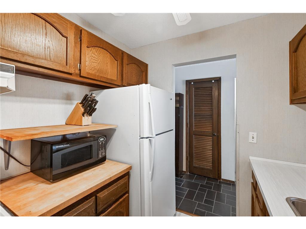 6042 Golden Valley Road Golden Valley MN 55422 7026927 image15