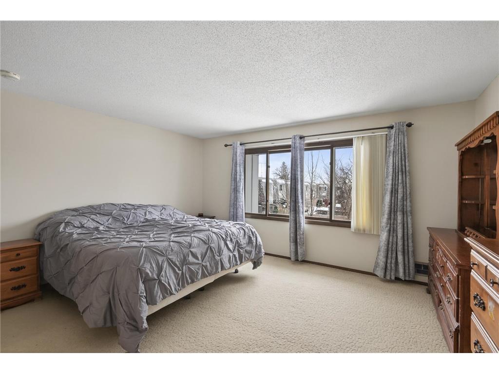 6042 Golden Valley Road Golden Valley MN 55422 7026927 image20