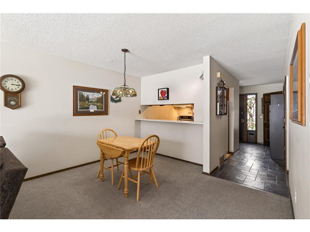 6042 Golden Valley Road Golden Valley MN 55422 7026927 image6