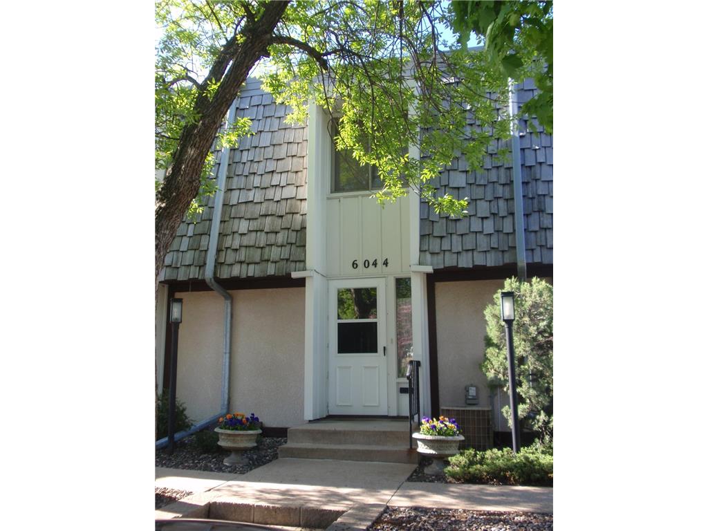 6044 Golden Valley Road Golden Valley MN 55422 6671818 image1