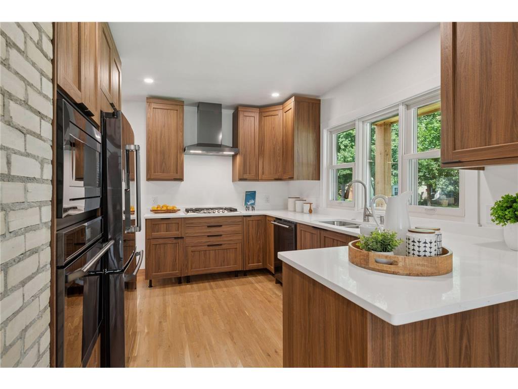 6048 Clinton Avenue Minneapolis MN 55419 6768777 image1