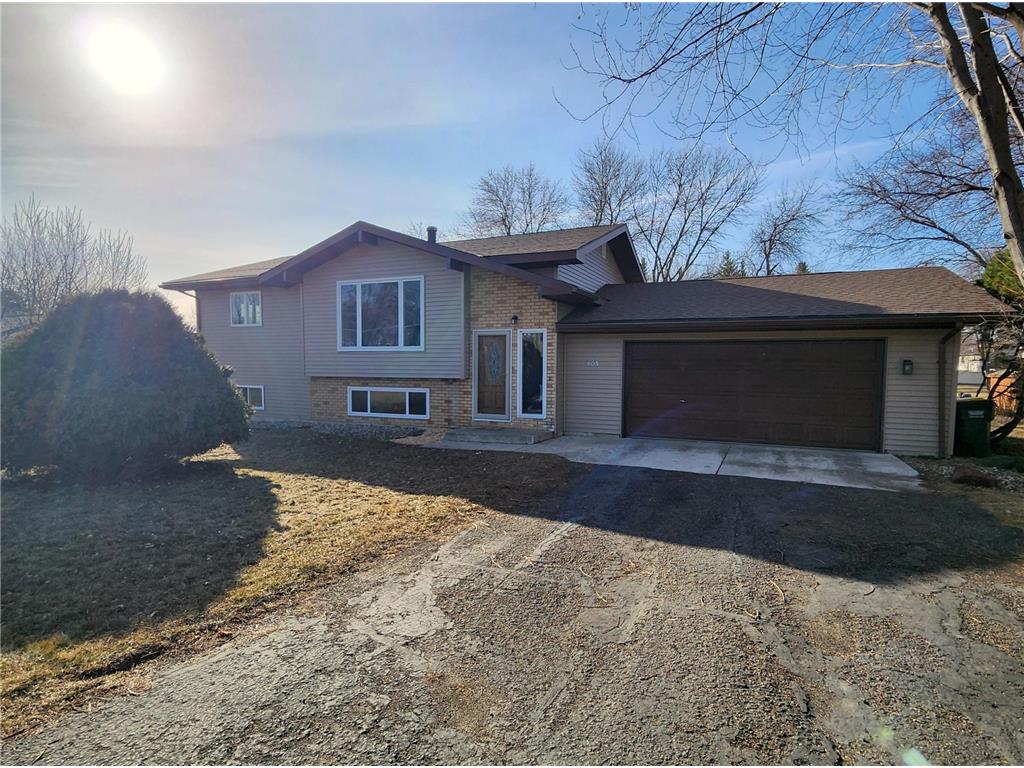 605 26th Avenue NE Willmar MN 56201 6499800 image1