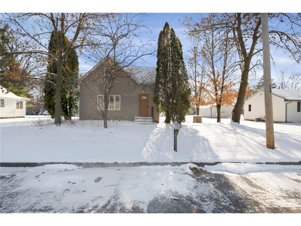 605 3rd Street SE, Milaca, MN, 56353 MLS 6310127 Edina Realty