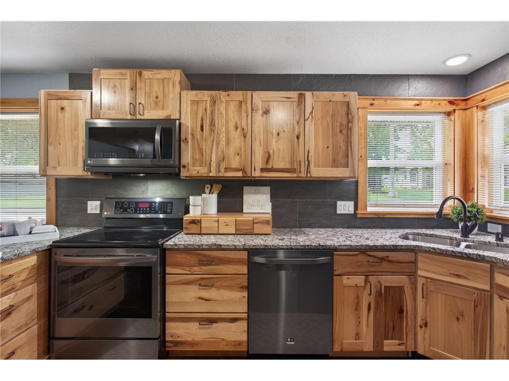 605 5th Street NE Montgomery MN 56069 7074087 image4