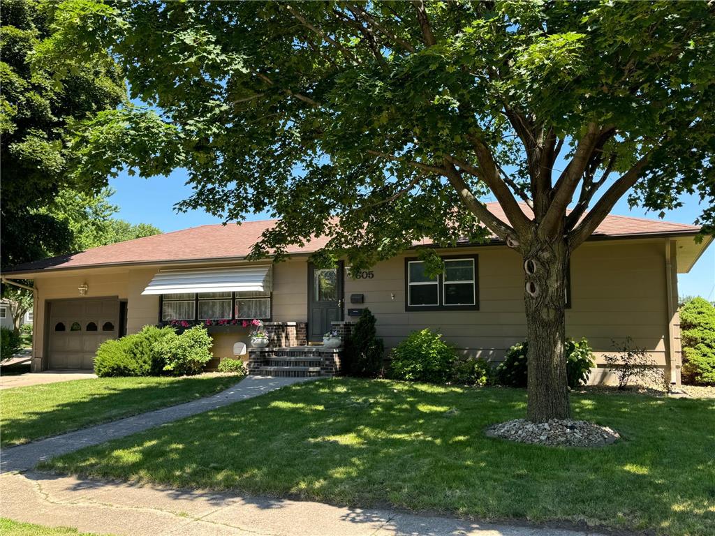 605 Adams Avenue Fairmont MN 56031 6552800 image1