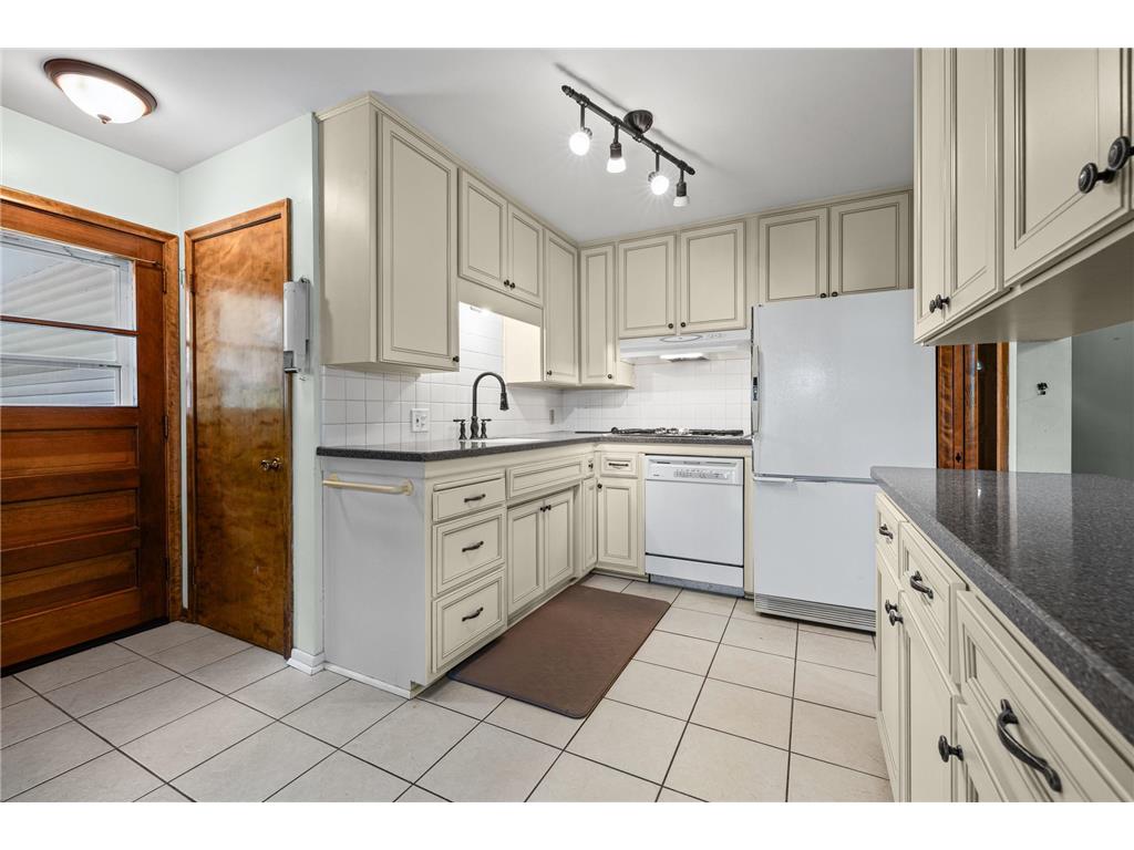 605 Arner Avenue Shoreview MN 55126 7096202 image6