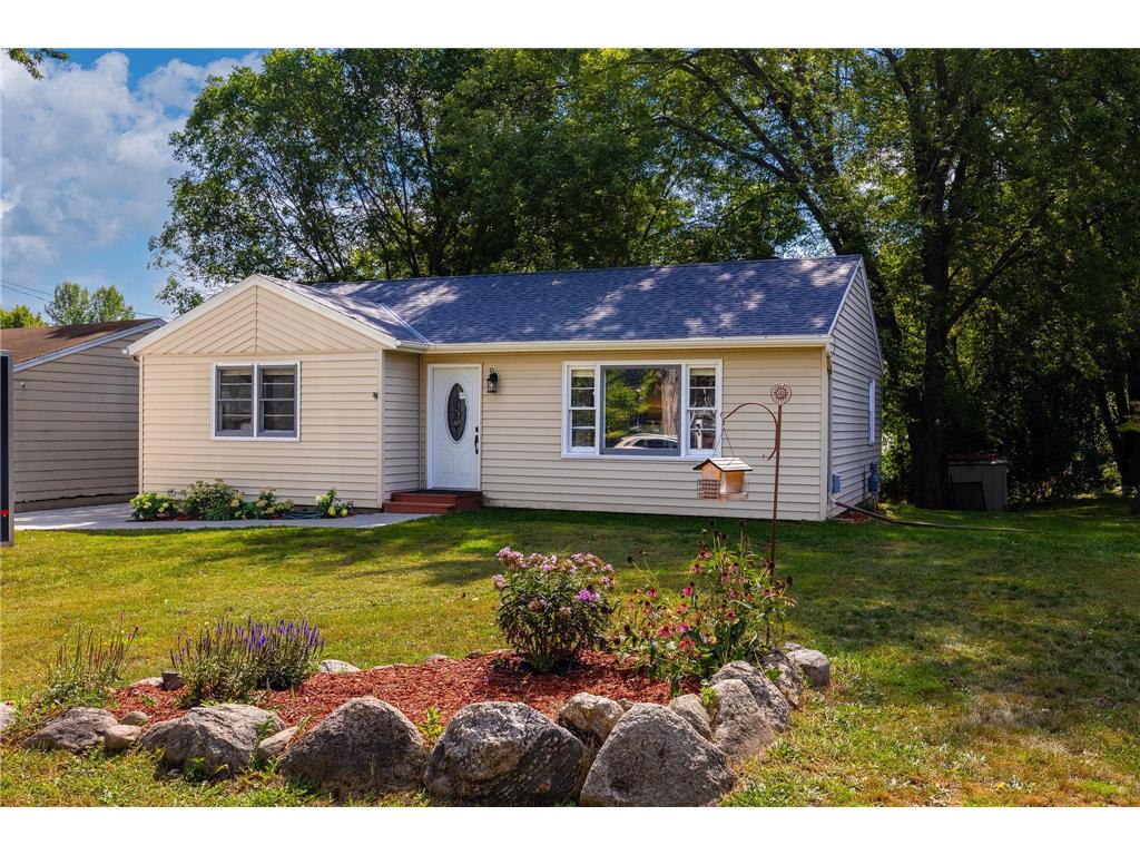 605 Cedar Street Henderson MN 56044 6426800 image1