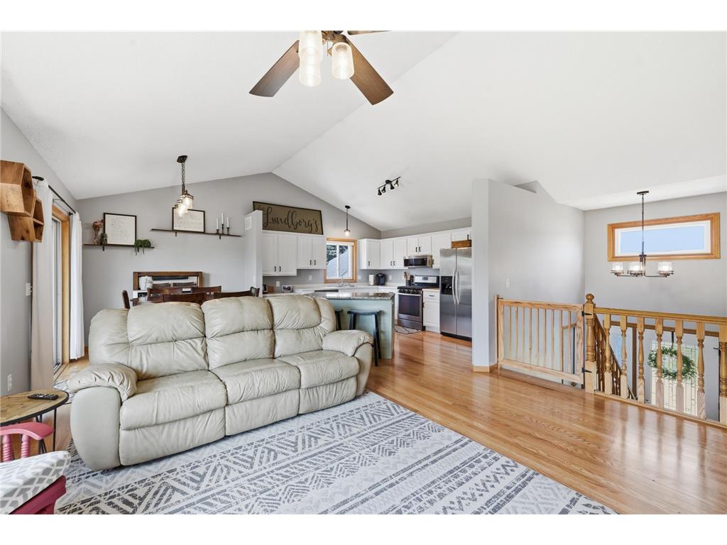 605 E South Street Belle Plaine MN 56011 7098724 image11