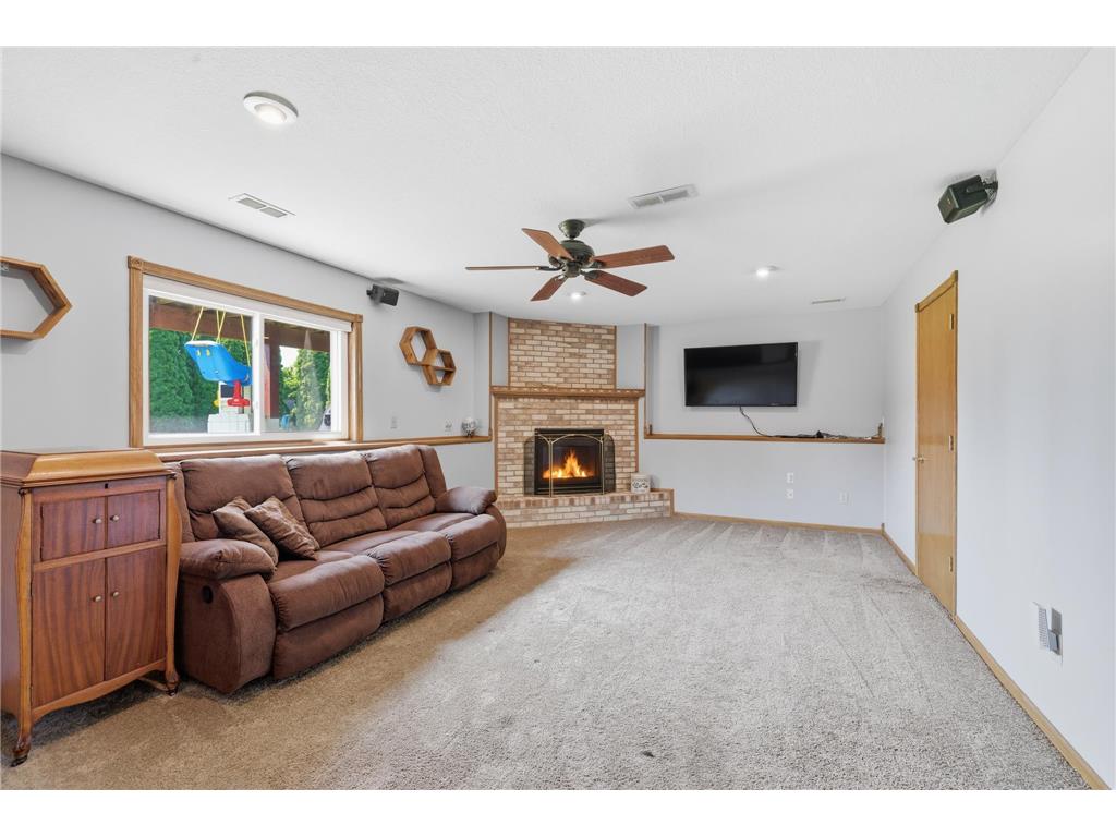 605 E South Street Belle Plaine MN 56011 7098724 image17
