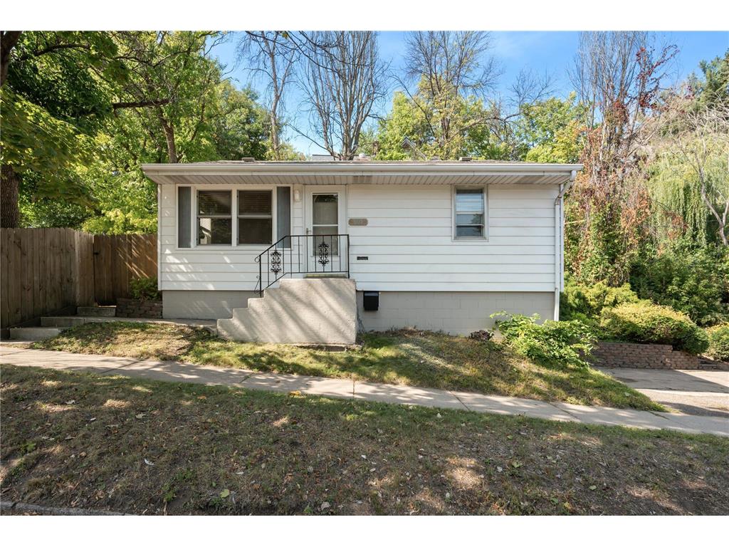 605 Earl Street Saint Paul MN 55106 6429915 image1