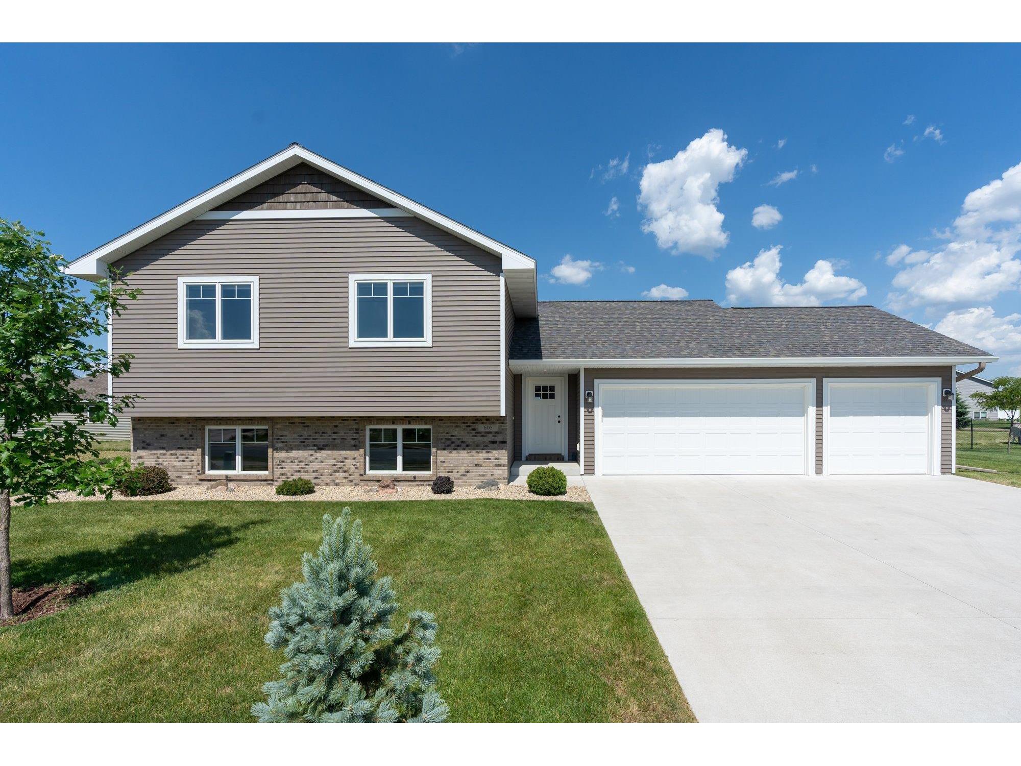 605 Fieldcrest Drive, Mankato, MN 56001 MLS 6007365 Edina Realty