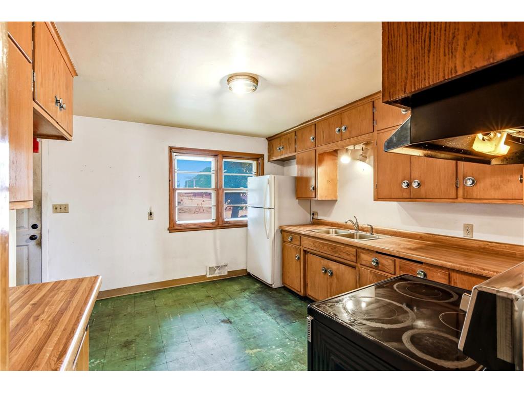 605 Greenbrier Street Saint Paul MN 55106 7113453 image10