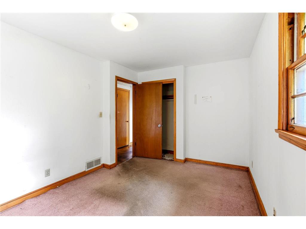 605 Greenbrier Street Saint Paul MN 55106 7113453 image18