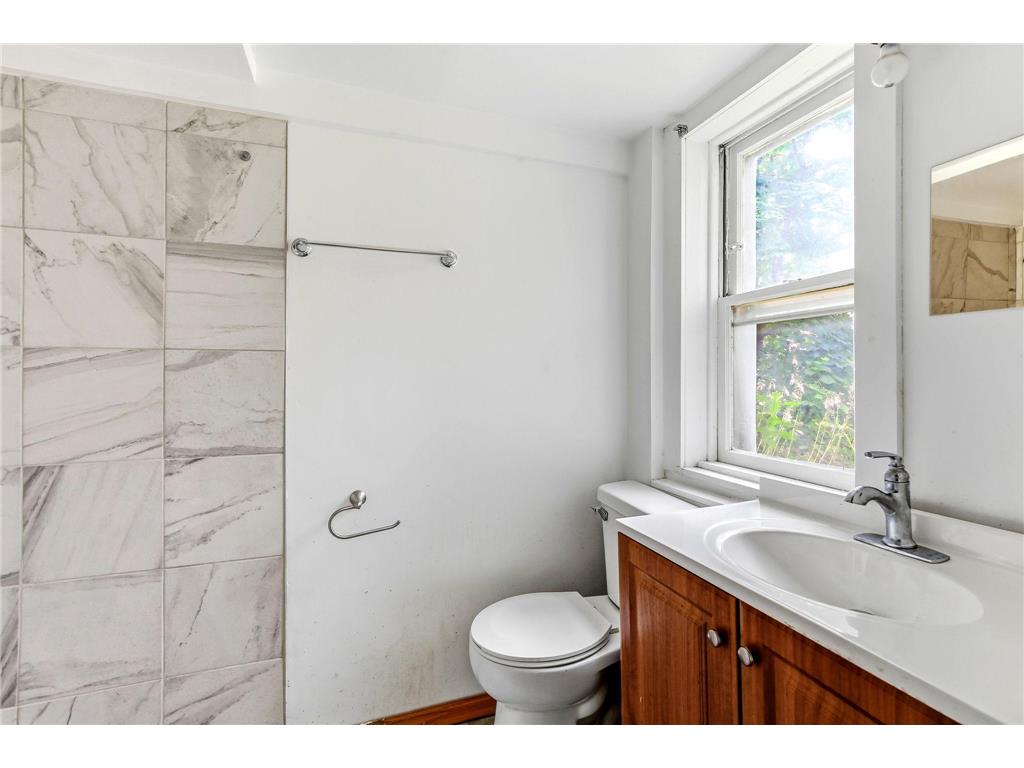 605 Greenbrier Street Saint Paul MN 55106 7113453 image19