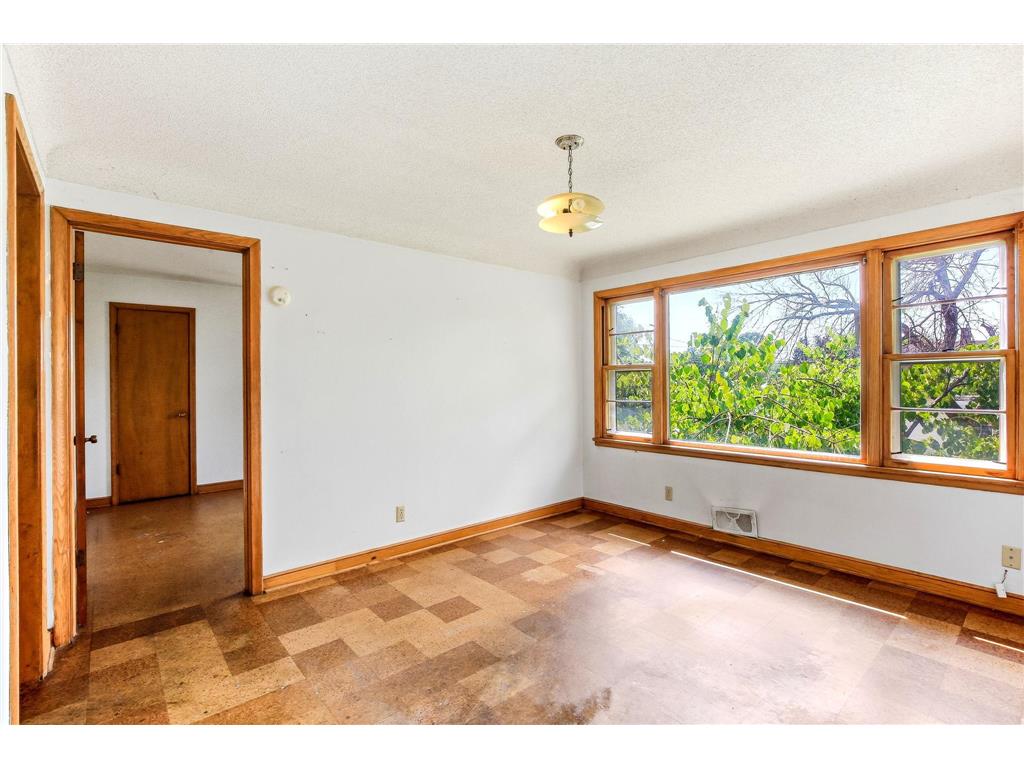 605 Greenbrier Street Saint Paul MN 55106 7113453 image5