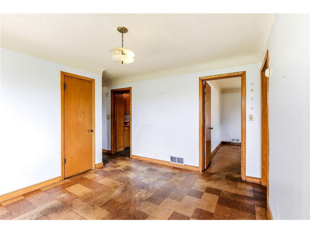 605 Greenbrier Street Saint Paul MN 55106 7113453 image7