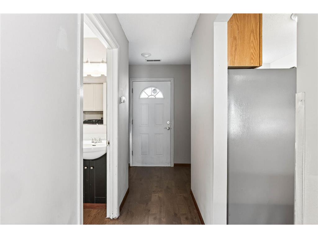 605 Portland Drive E Burnsville MN 55337 6819875 image4