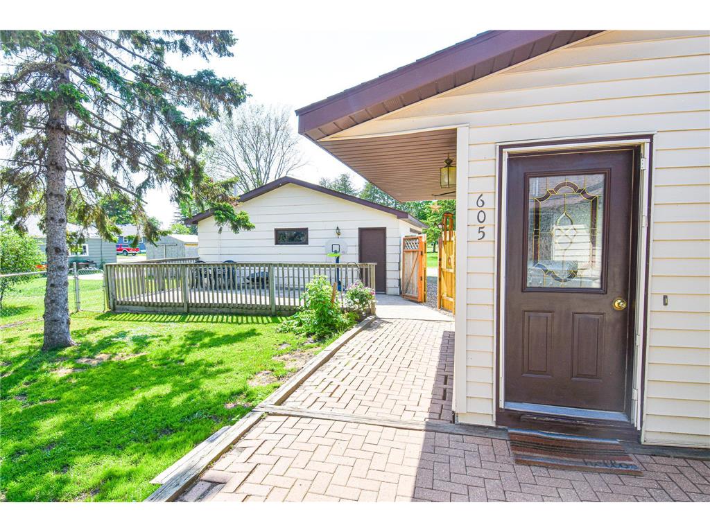 605 Red Lake Boulevard Thief River Falls MN 56701 6380424 image1