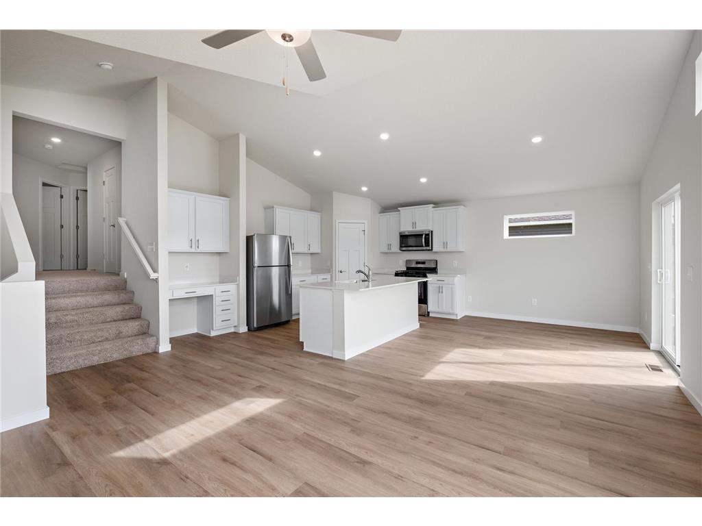 605 Redwood Loop N Cambridge MN 55008 7032158 image6