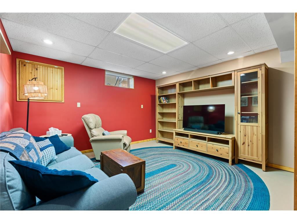 605 S Lafayette Avenue Fulda MN 56131 7073646 image49