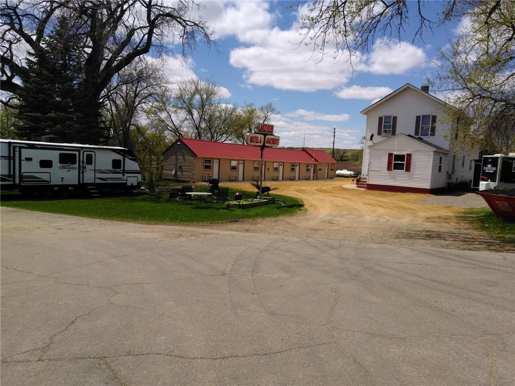 605 US Highway 75 Lake Benton MN 56149 - Benton 7082361 image1