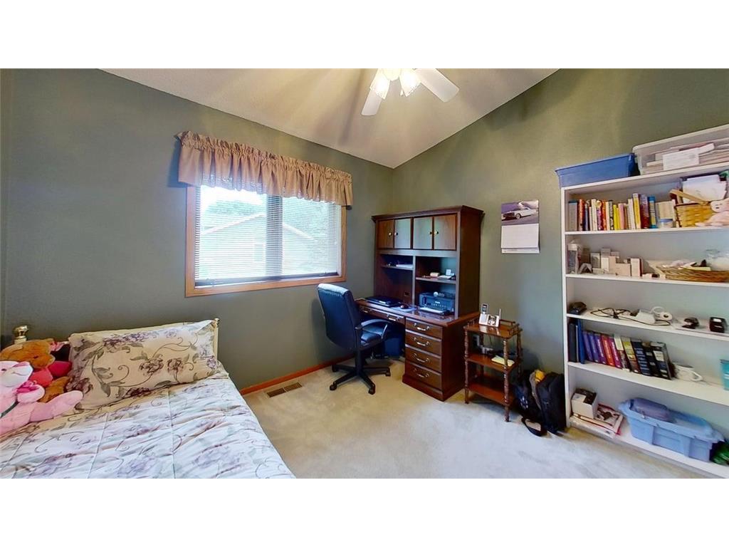 605 Van Buren Street Marshall MN 56258 7080953 image26