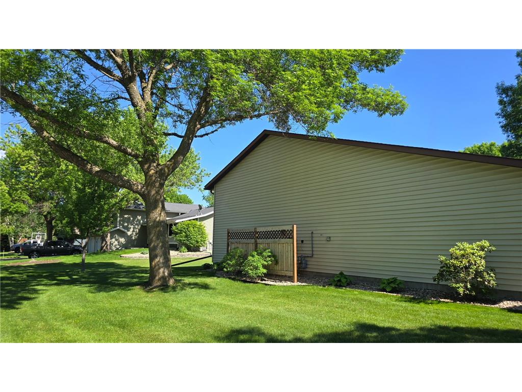 605 Van Buren Street Marshall MN 56258 7080953 image42