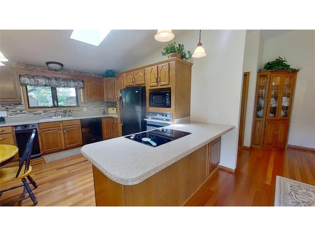 605 Van Buren Street Marshall MN 56258 7080953 image7