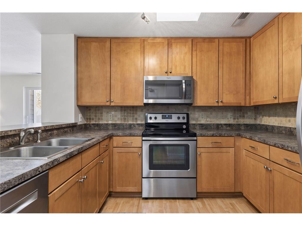 6050 Chasewood Parkway #202 Minnetonka MN 55343 7029520 image7
