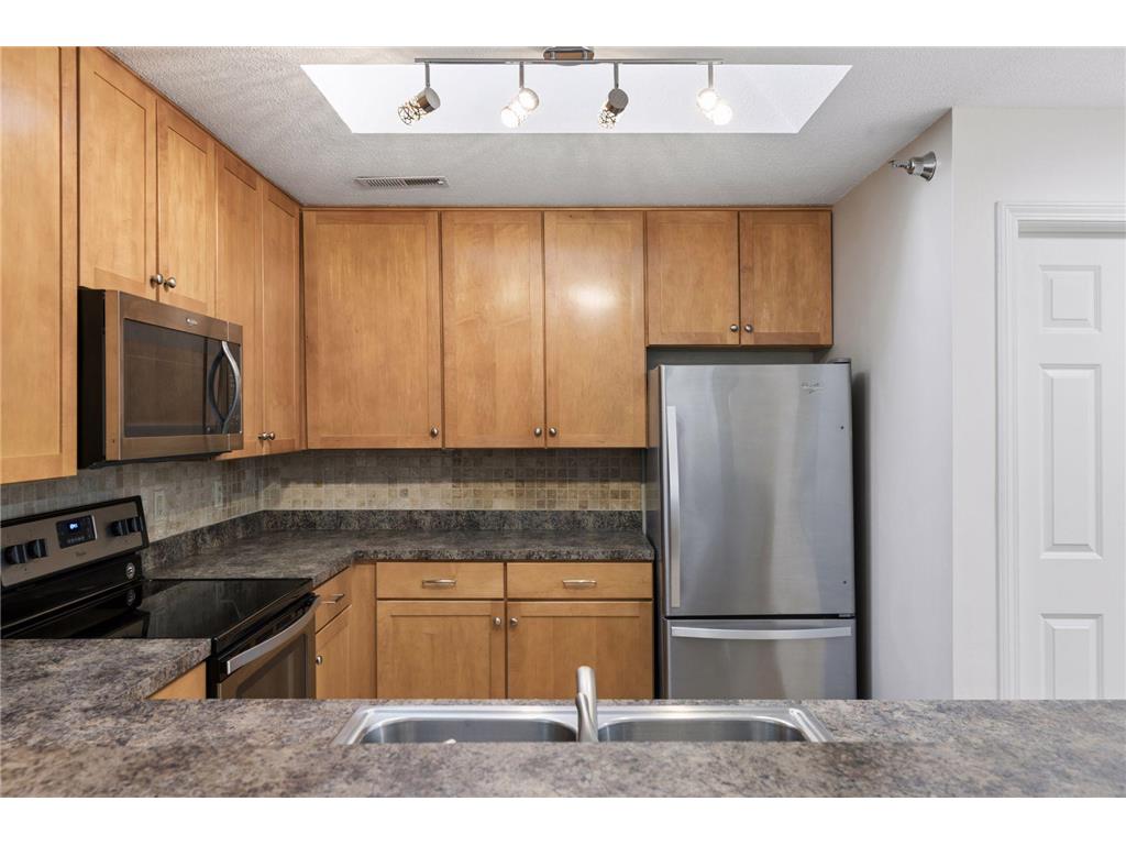 6050 Chasewood Parkway #202 Minnetonka MN 55343 7029520 image8