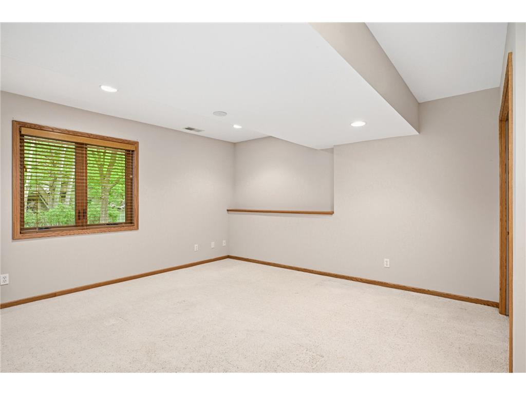 6050 Dallas Lane N Plymouth MN 55446 7069886 image39