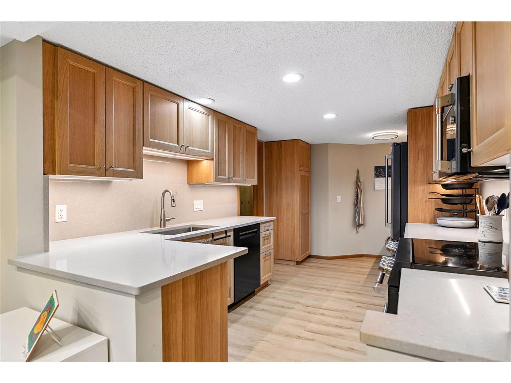 6051 Laurel Avenue #112 Golden Valley MN 55416 7085832 image6