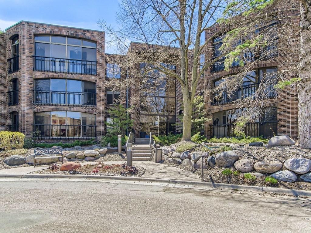 6051 Laurel Avenue 207, Golden Valley, MN, 55416 MLS 6360656