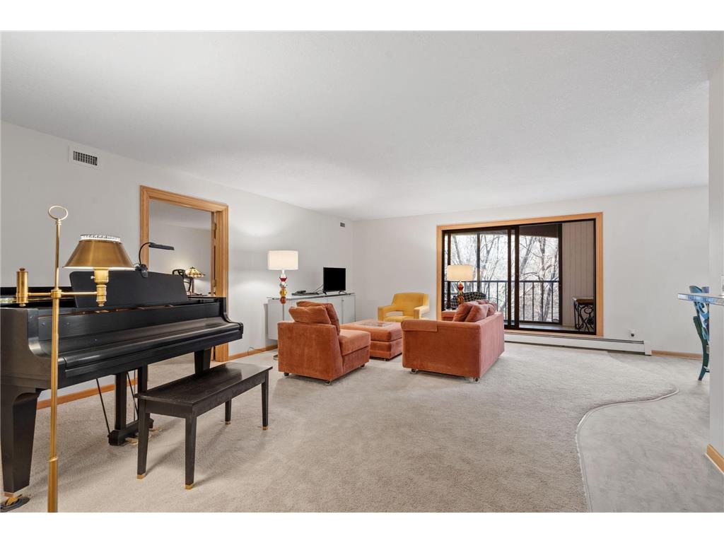6051 Laurel Avenue #211 Golden Valley MN 55416 7041814 image3