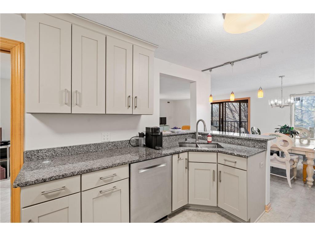 6051 Laurel Avenue #211 Golden Valley MN 55416 7041814 image8