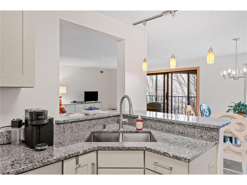 6051 Laurel Avenue #211 Golden Valley MN 55416 7041814 image9
