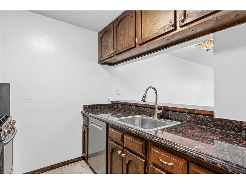 6052 Golden Valley Road Golden Valley MN 55422 7092210 image13