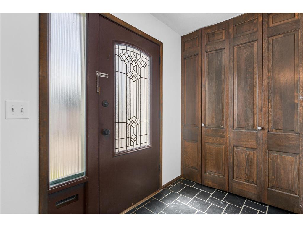 6052 Golden Valley Road Golden Valley MN 55422 7092210 image3