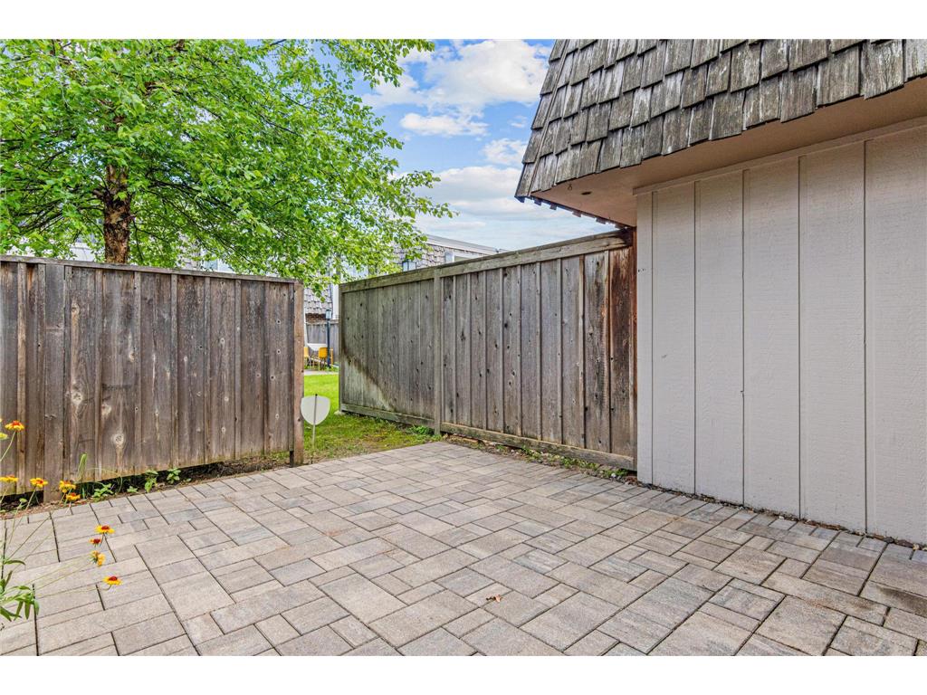 6052 Golden Valley Road Golden Valley MN 55422 7092210 image33