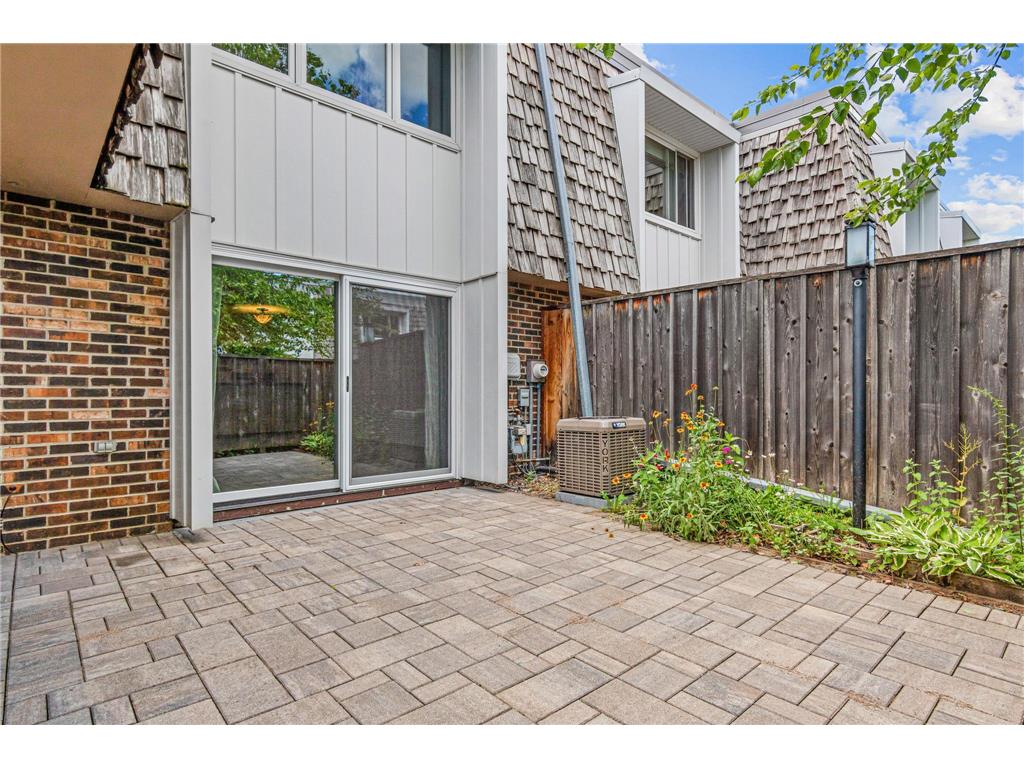6052 Golden Valley Road Golden Valley MN 55422 7092210 image34
