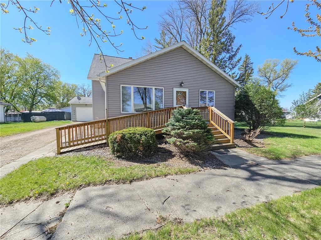 606 2nd Street Lucan MN 56255 7069982 image2