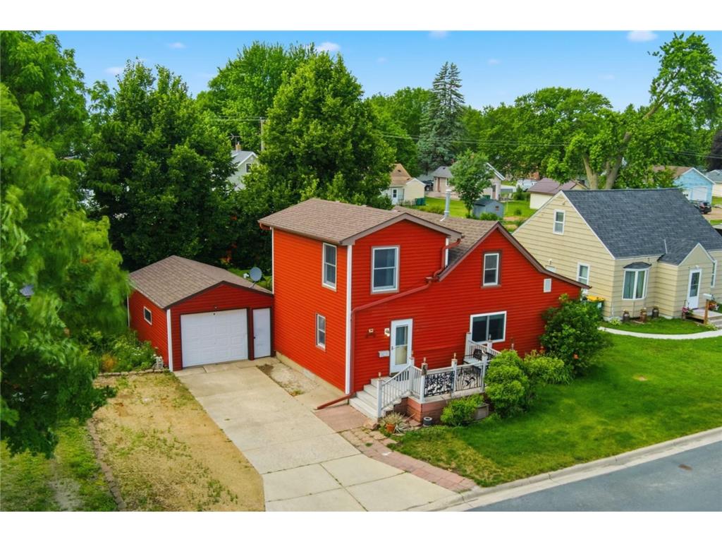 606 4th Street NE Montgomery MN 56069 7096077 image1
