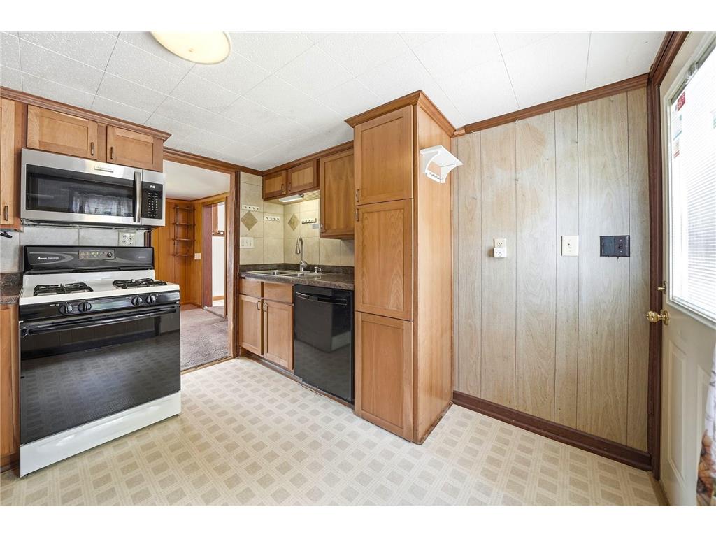 606 4th Street NE Montgomery MN 56069 7096077 image13