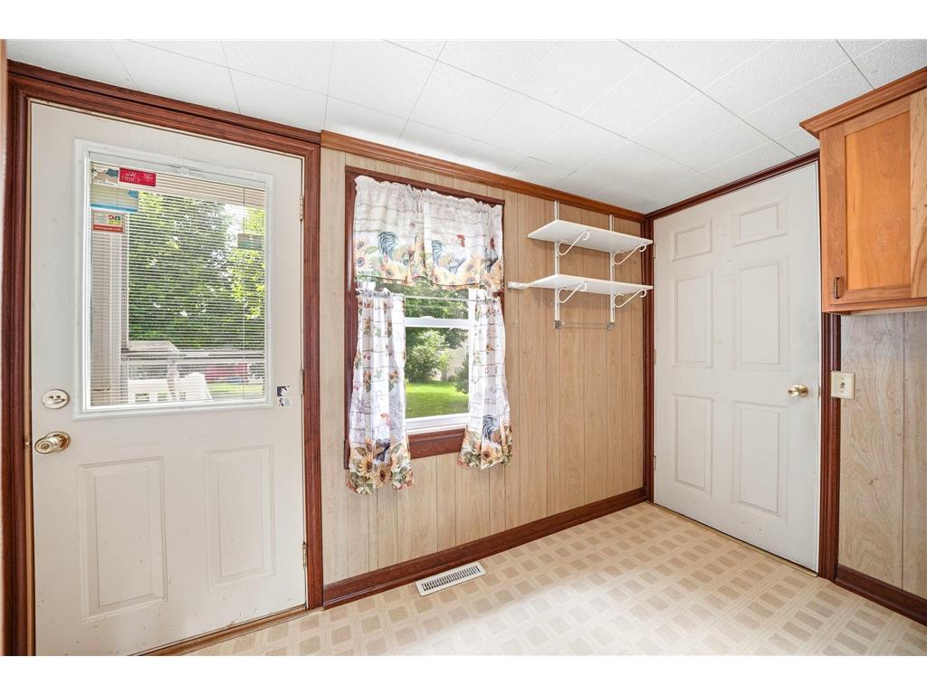 606 4th Street NE Montgomery MN 56069 7096077 image15